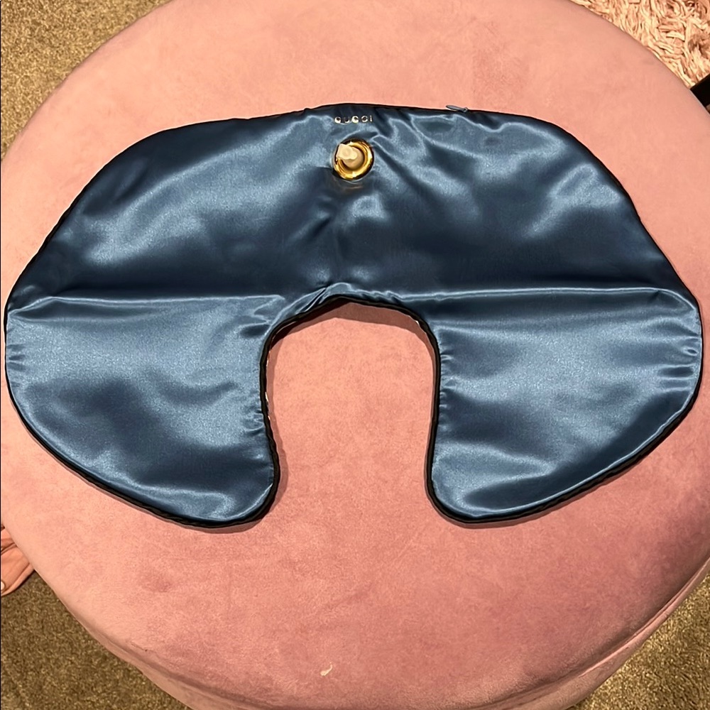 Gucci Geometric Travel  Neck Pillow - Picture 3 of 4